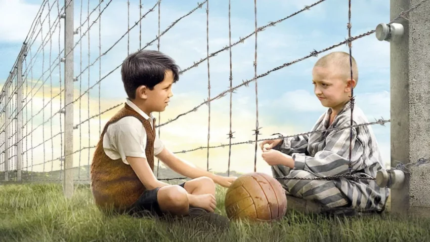 Bannière du film Le Garçon au pyjama rayé écrit et réalisé par Mark Herman avec Asa Butterfield.
