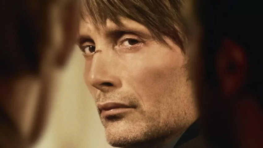 Bannière du film La Chasse avec Mads Mikkelsen.