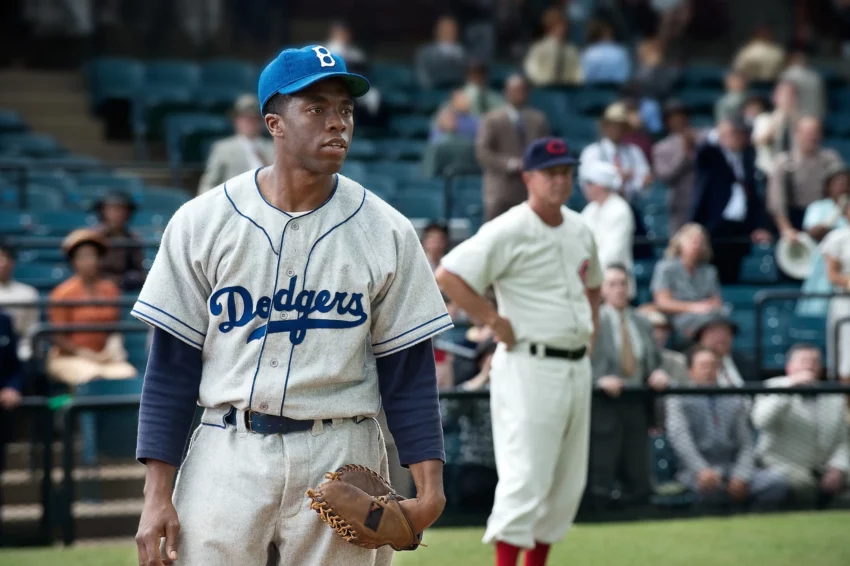 Photo du film 42 écrit et réalisé par Brian Helgeland avec Chadwick Boseman.