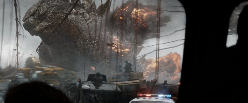 Photo du film Godzilla avec le monstre en train de ravager un pont