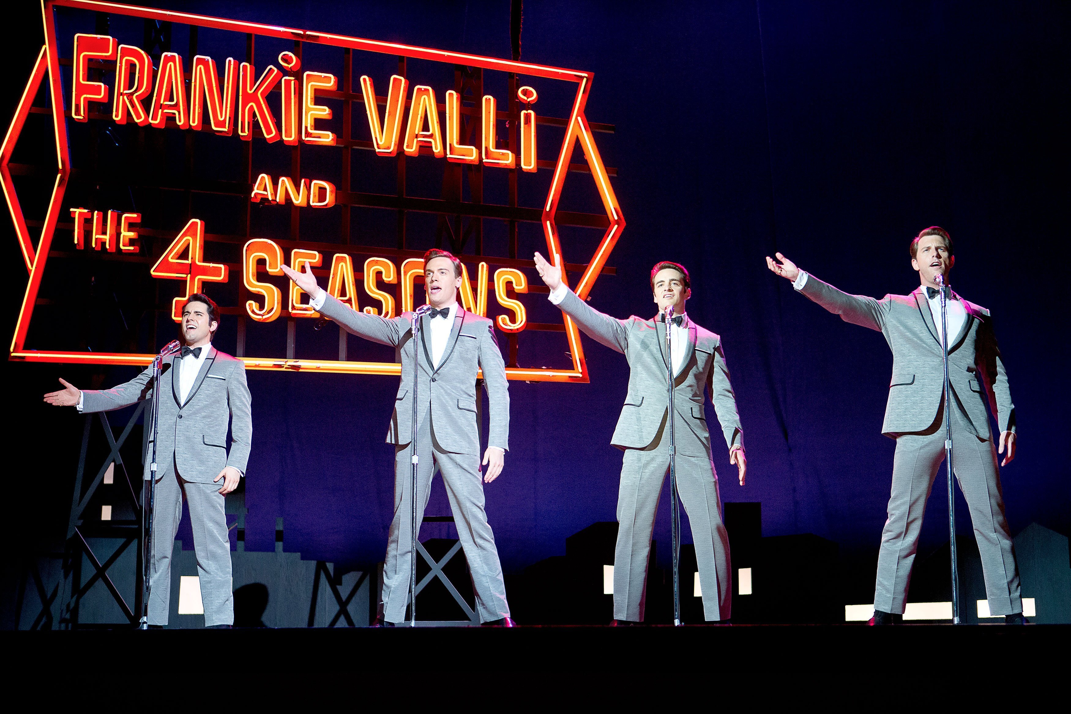 Critique Jersey Boys Quatre garçons dans le vent