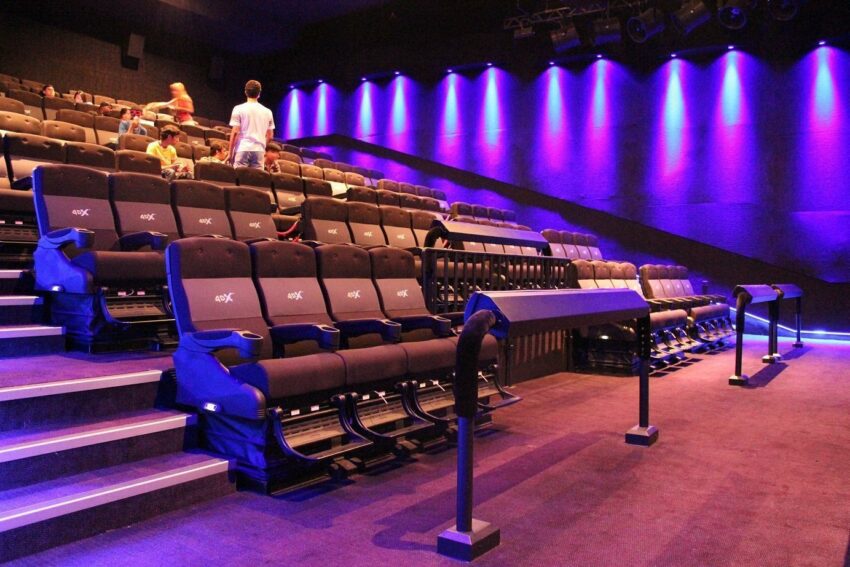 Photo d'une salle de cinéma en 4DX