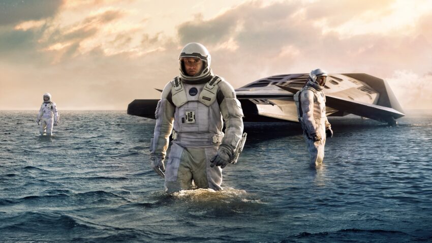 Bannière du film Interstellar réalisé par Christopher Nolan avec Matthew McConaughey, Anne Hathaway et Jessica Chastain