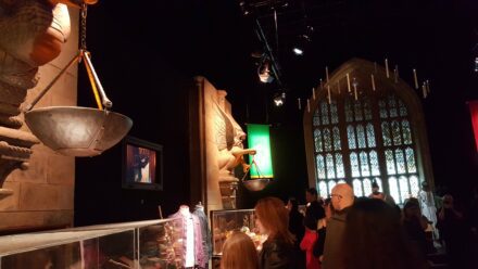 Photo de la salle à manger dans Harry Potter : L'exposition à la Cité du cinéma