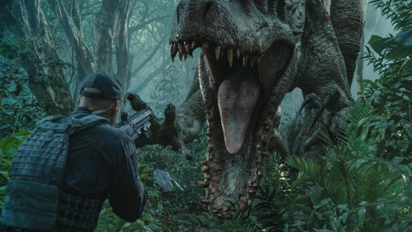 Photo du film Jurassic World réalisé par Colin Trevorrow avec l'Indominous Rex
