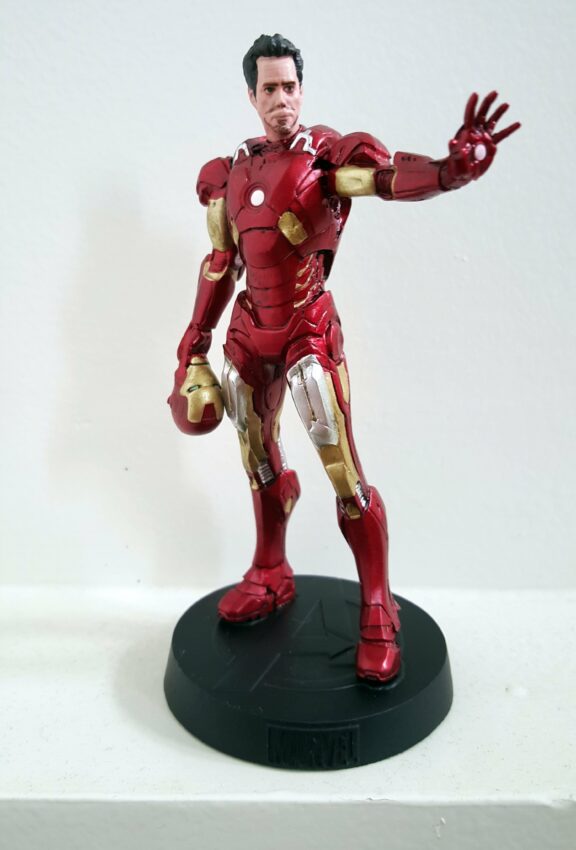 Photo de la figurine Iron Man la collection Super-Héros des Films Marvel avec Iron Man dans Avengers