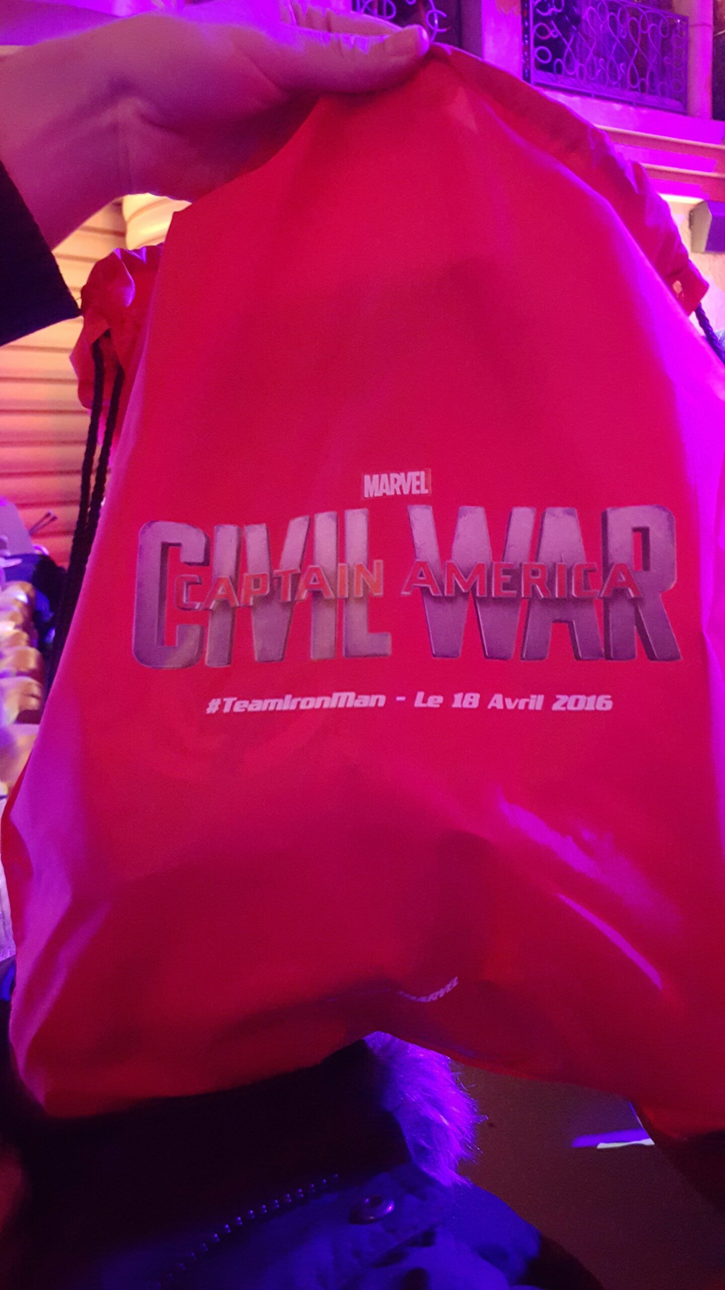 Photo du sac Iron Man offert à l'avant-première française au Grand REX de Captain America: Civil War