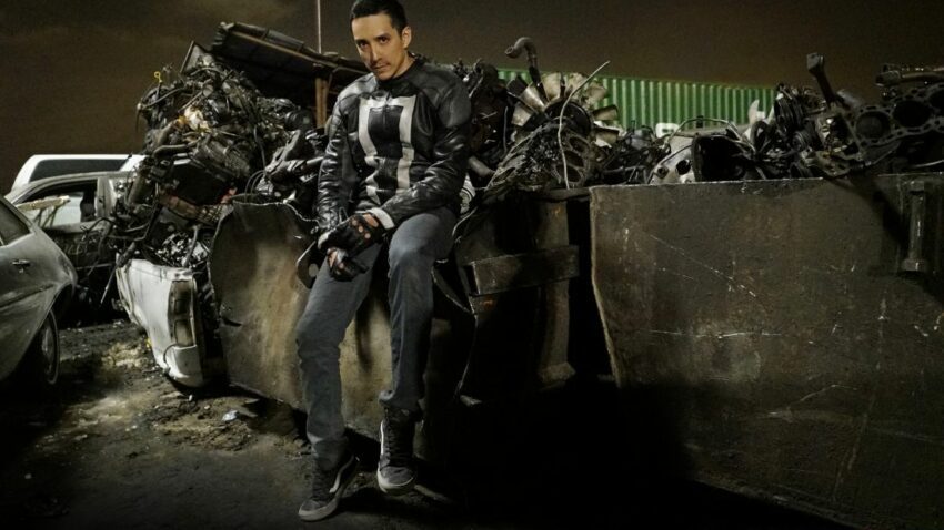 Photo de Gabriel Luna dans le rôle de Robbie Reyes alias Ghost Rider pour la saison 4 d'Agents of SHIELD
