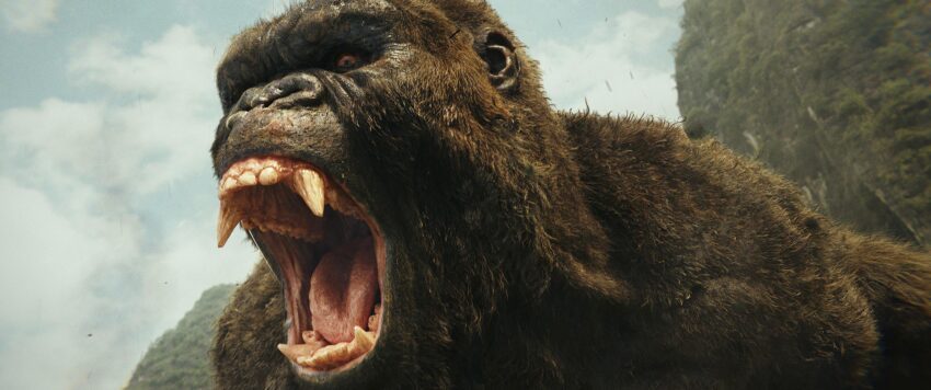 Photo du film Kong: Skull Island avec King Kong en train de crier