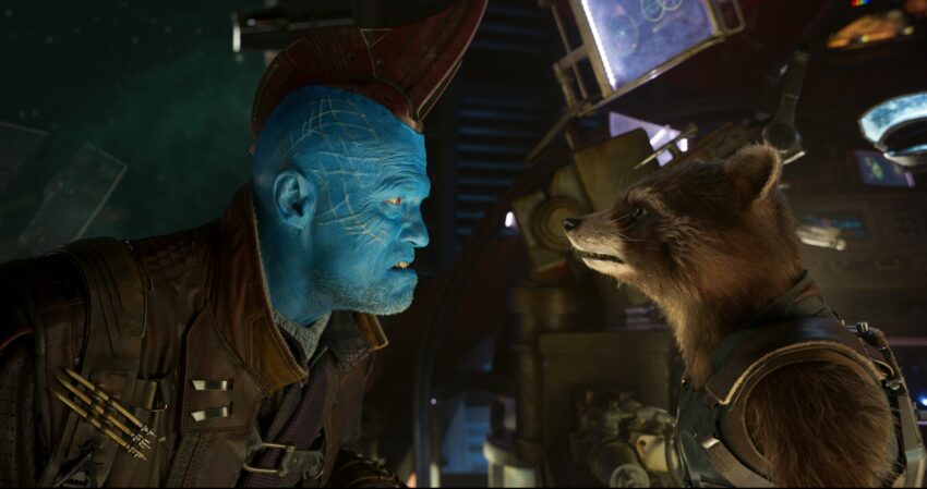 Photo du film Les Gardiens de la Galaxie Vol. 2 avec Yondu face à Rocket