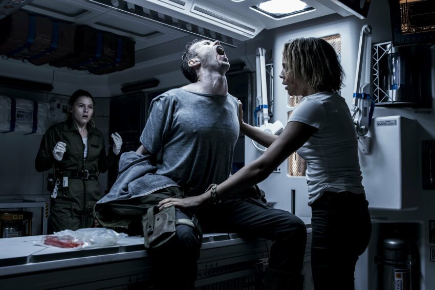Photo d'une attaque alien dans Alien: Covenant