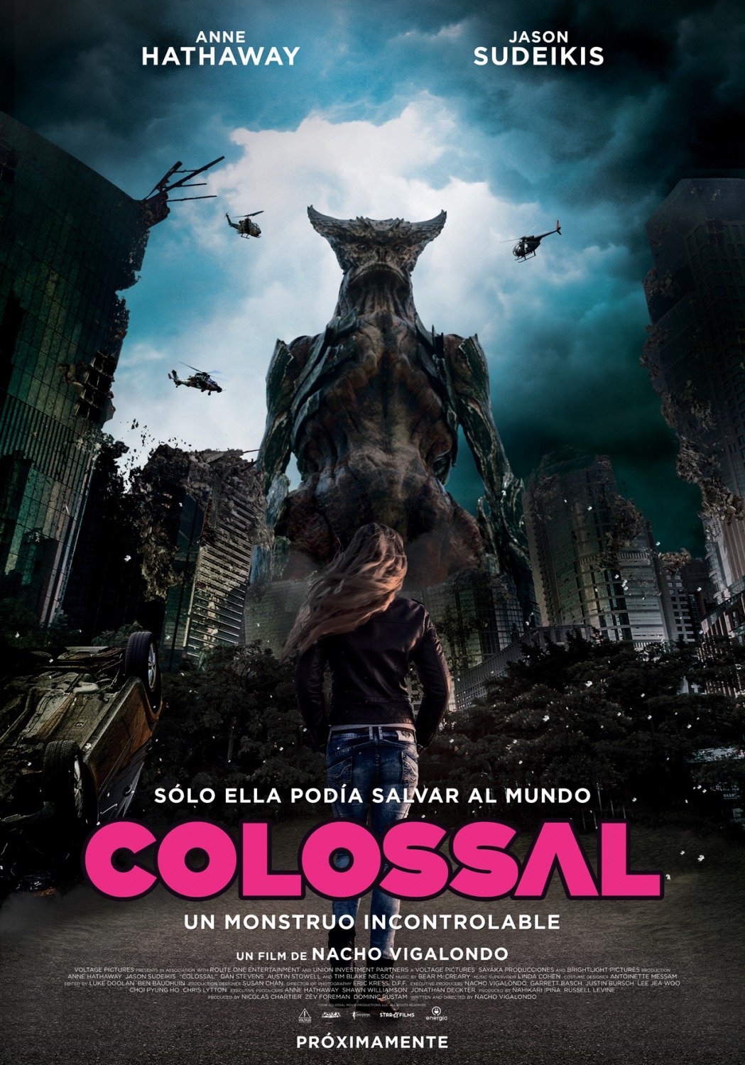 Poster mexicain du film Colossal avec Anne Hathaway