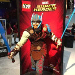 Photo de Thor en Lego pour le film Thor: Ragnarok