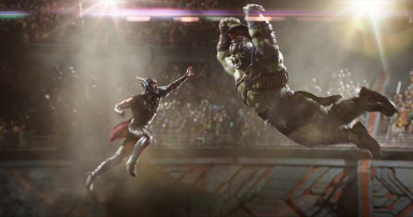 Photo du film Thor: Ragnarok avec Thor face à Hulk