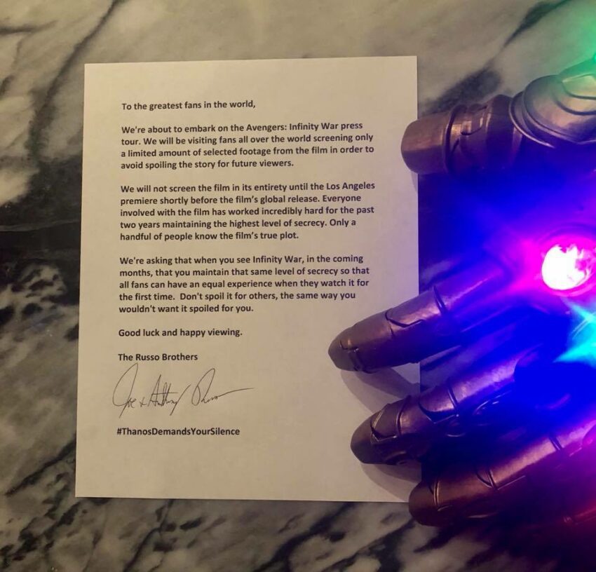 Photo de la lettre des frères Russo avec le hashtag #ThanosDemandsYourSilence
