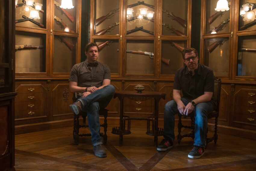 Photo du tournage du film La Malédiction Winchester avec les réalisateurs Michael Spierig et Peter Spierig