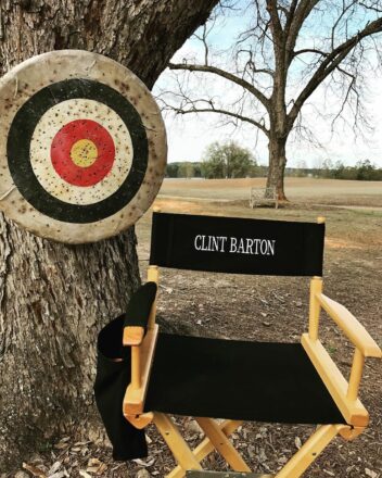 Photo du tournage du film Avengers: Endgame avec la chaise de Clint Barton