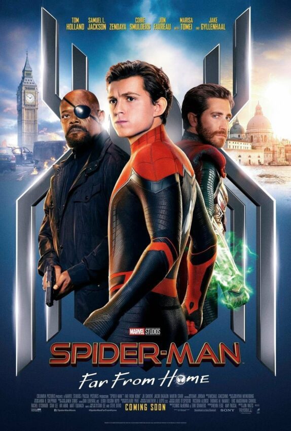 Poster du film Spider-Man: Far From Home réalisé par Jon Watts, d’après un scénario de Chris McKenna et Erik Sommers, avec Tom Holland, Samuel L. Jackson et Jake Gyllenhaal