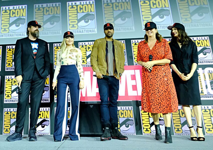 Photo du panel Marvel Studios à la Comic-Con 2019 pour le film Black Widow avec le casting