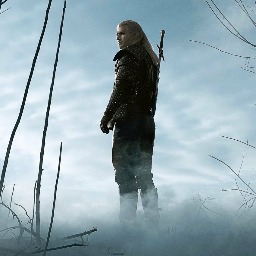 Photo de la série Netflix, The Witcher, avec Geralt (Henry Cavill)
