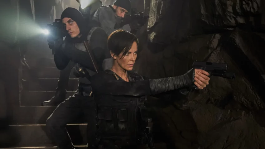 Photo du film Netflix The Old Guard réalisé par Gina Prince-Bythewood, d’après un scénario de Greg Rucka, avec Charlize Theron.
