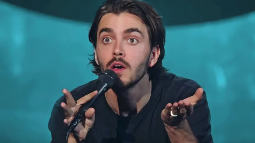 Bannière du spectacle Panayotis Pascot : Presque.